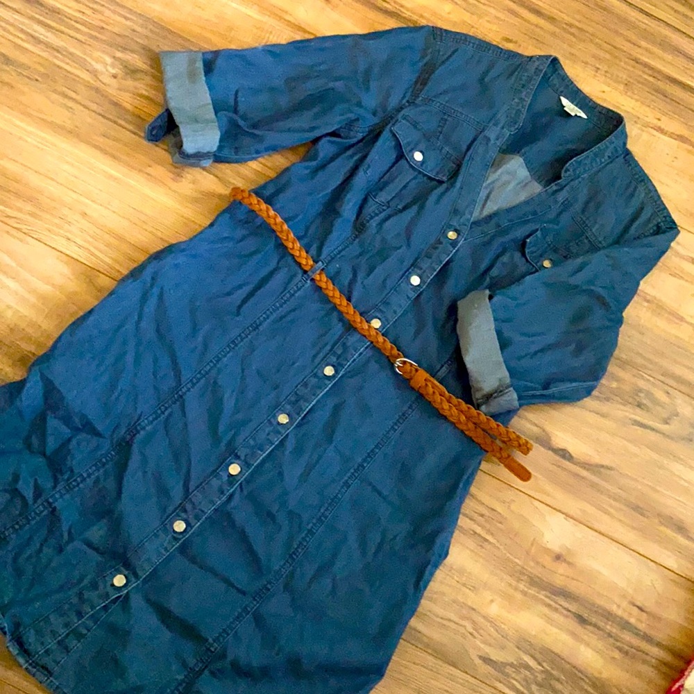 Dress (one button on sleeve is missing)